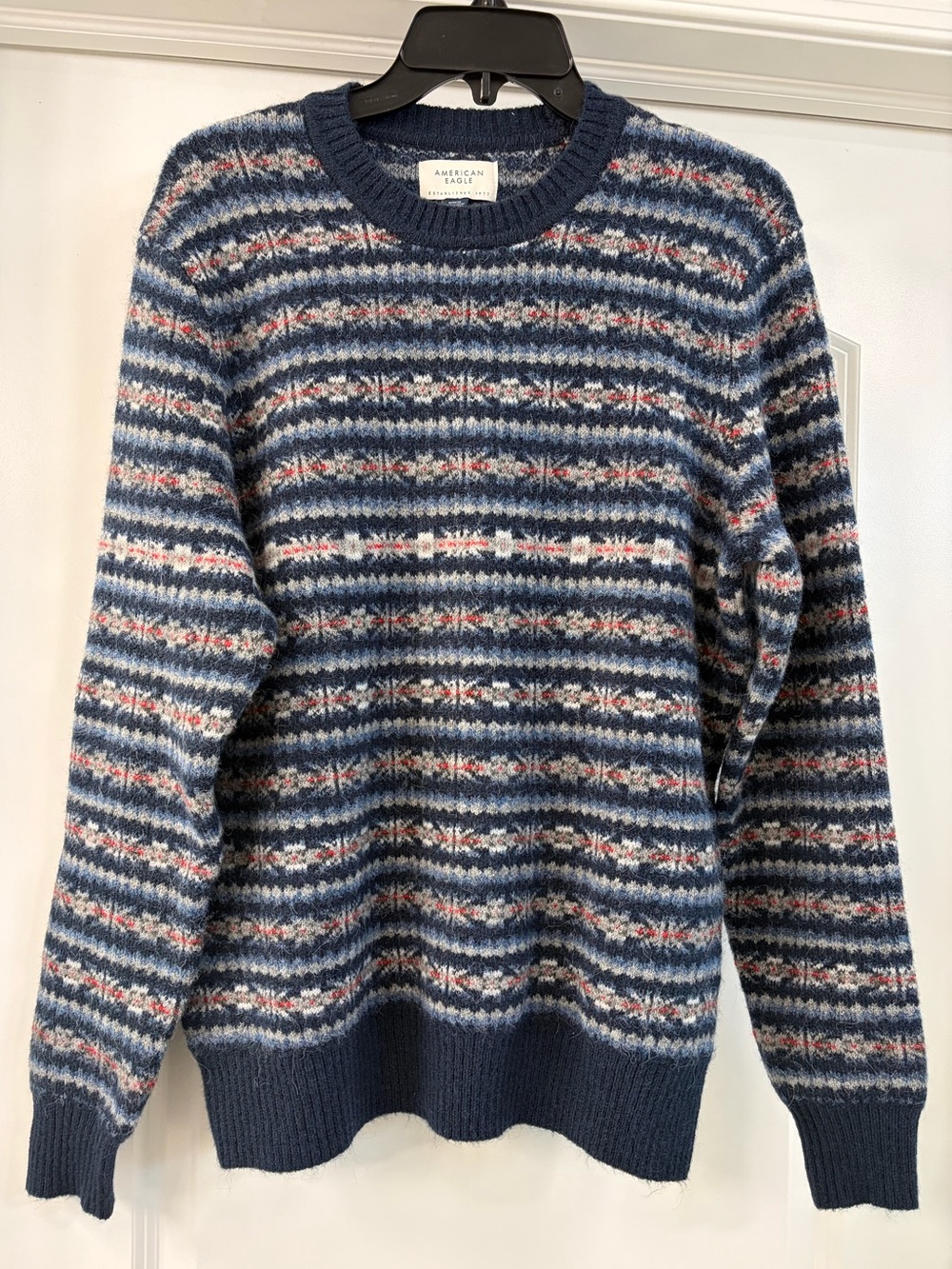 American Eagle navy Fair Isle Knit soft Sweater, men’s Medium. Like new